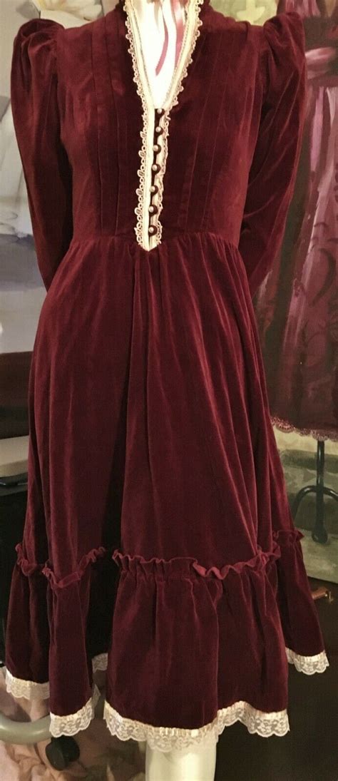 Women's Vintage Dresses for Sale .